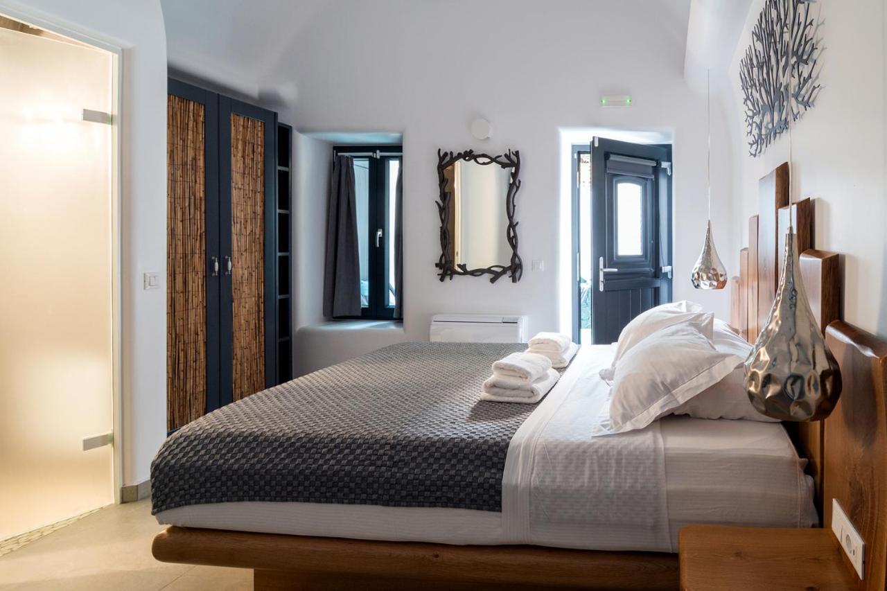 Secret Spot Luxury Villa Фира Екстериор снимка