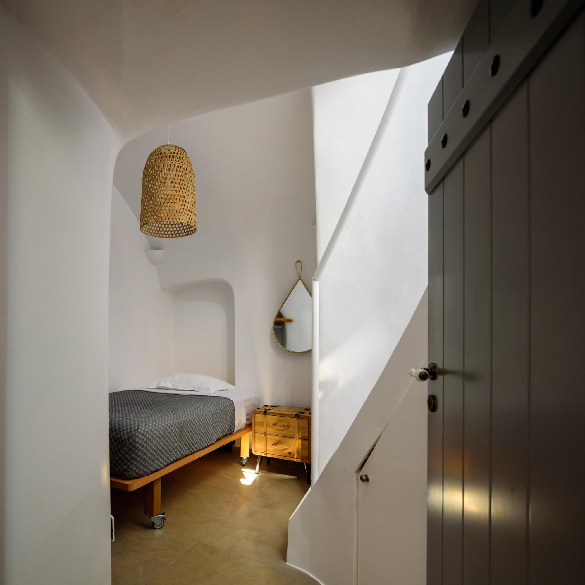 Secret Spot Luxury Villa Фира Екстериор снимка