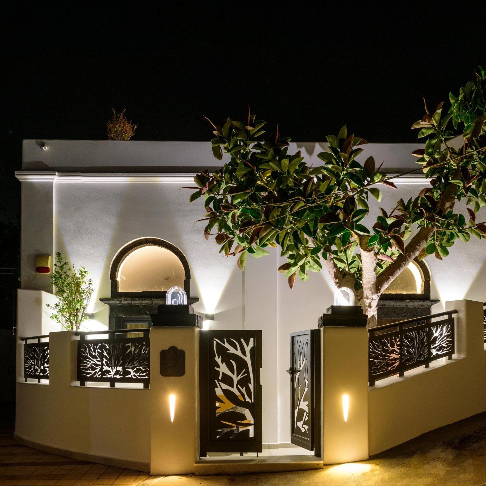 Secret Spot Luxury Villa Фира Екстериор снимка