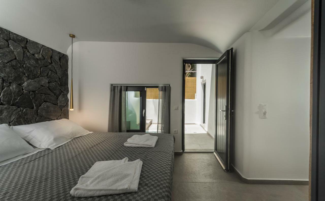 Secret Spot Luxury Villa Фира Екстериор снимка